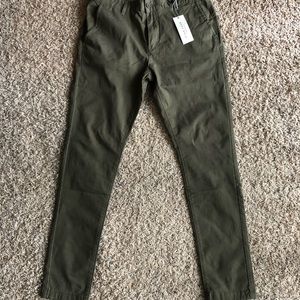 Men’s chino pants